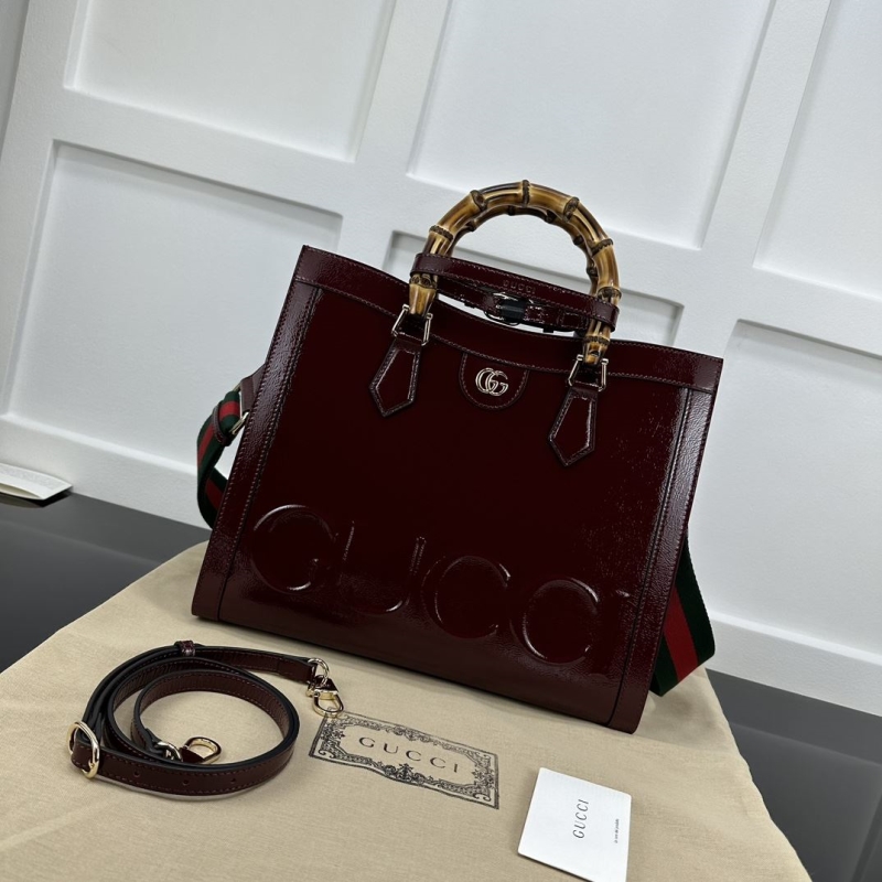 G*u*i shopping bags
